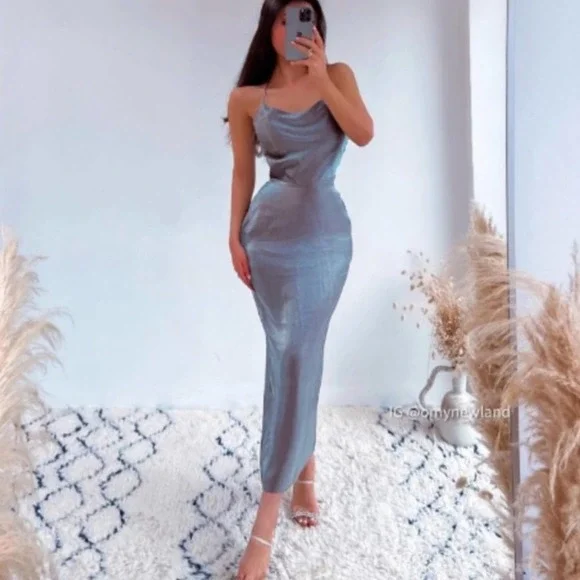 pleated midi halter dress Wenden Halter Neck Pleated Midi Dress COBALT / XS by Sugarlips
